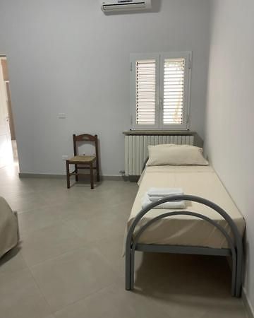 Dimora Nonna Ada Bed & Breakfast Aradeo ภายนอก รูปภาพ